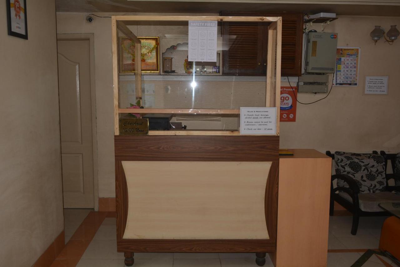 Hotel Poonam Екстер'єр фото